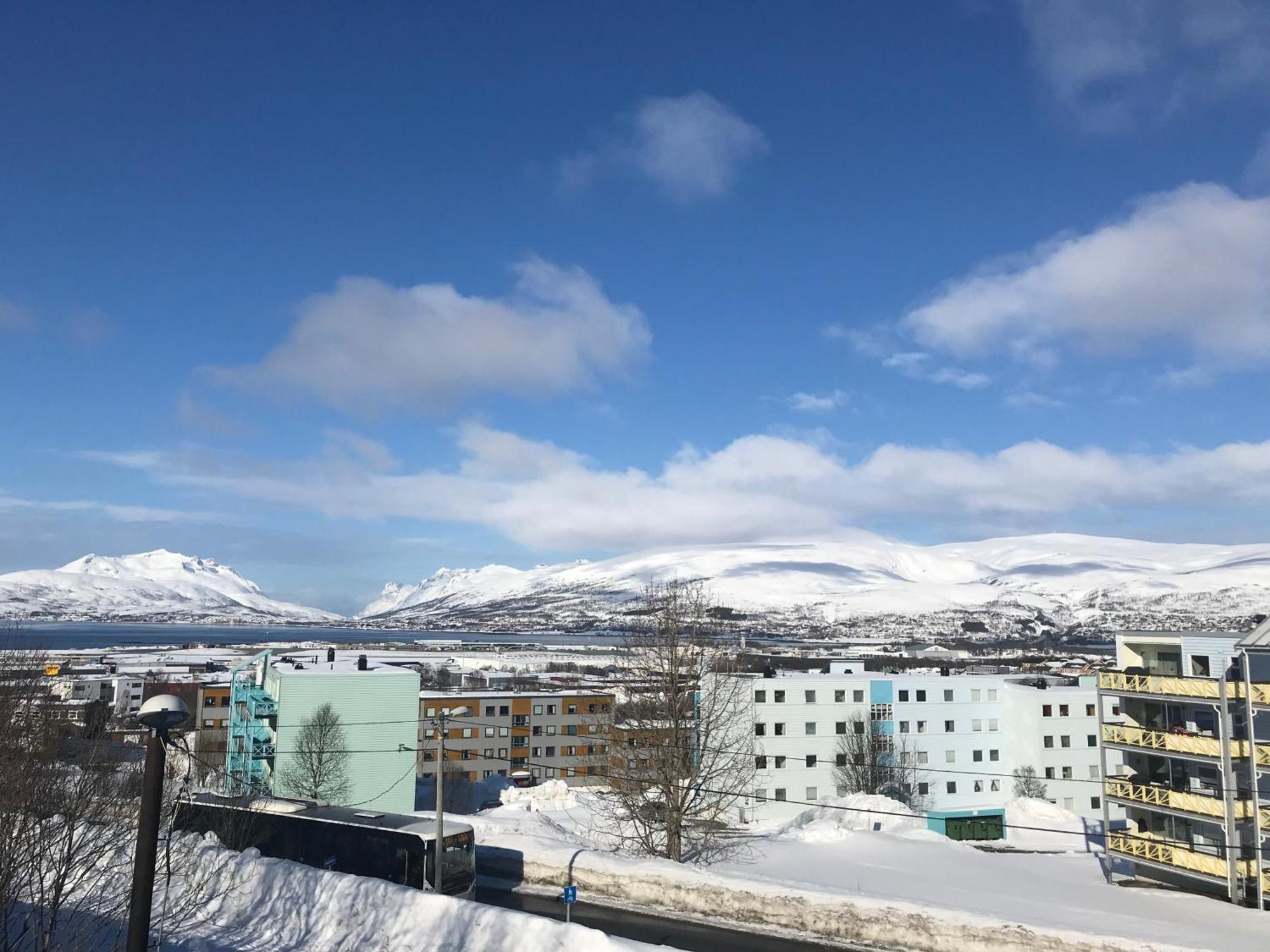 Your Home Away From Home, Apartment 2 Tromsø Esterno foto
